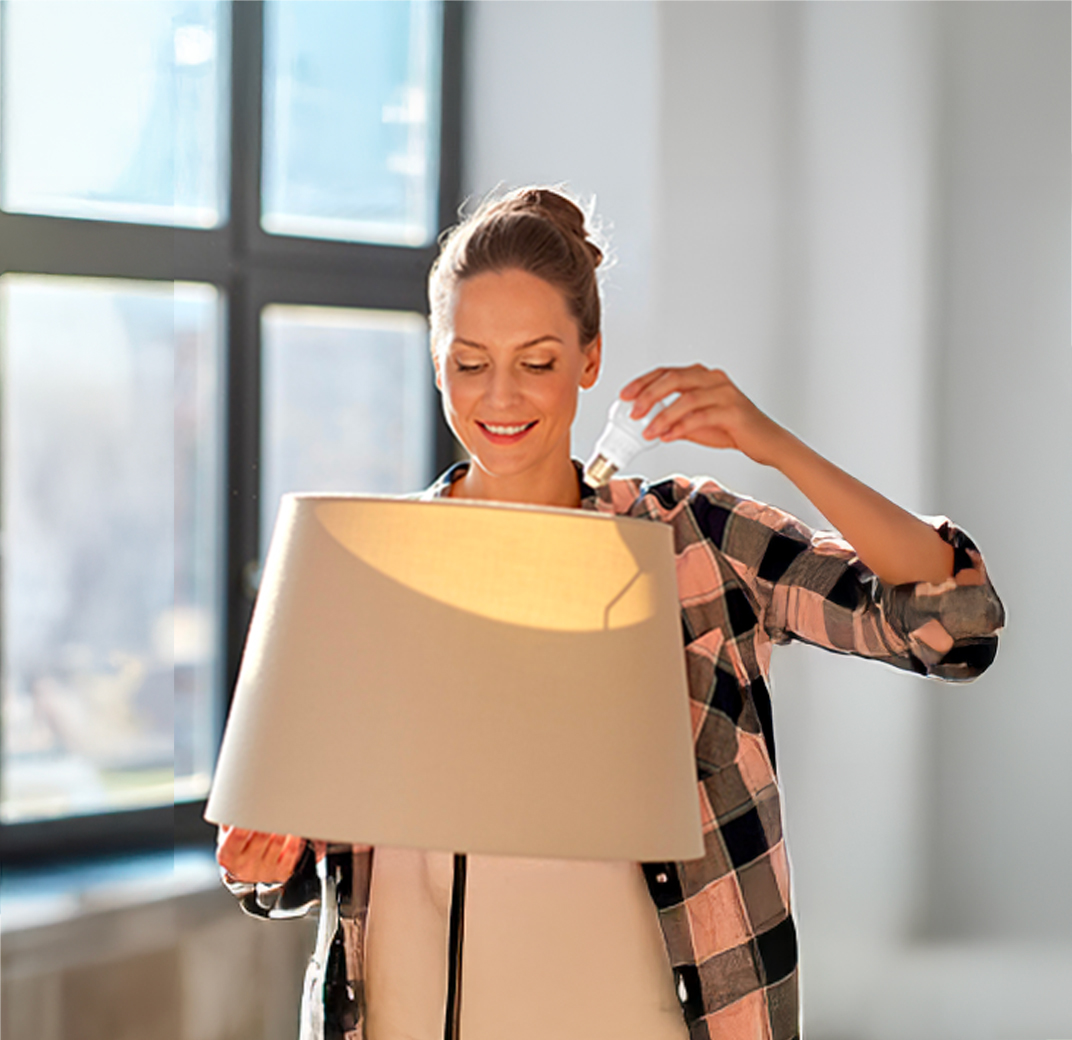 Persona con lampadina